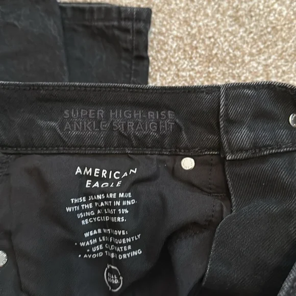 American Eagle Super High Rise Ankle Straight - Picture 3 of 4